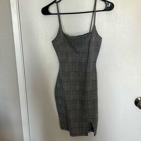 Patterned Striped Style Dress - Picture 1 of 5